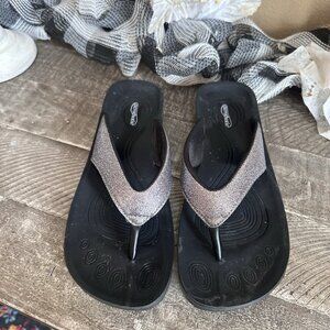 AEROTHOTIC Crystal Mist Comfortable Flip Flops with Arch Support Size 38 Or US 8